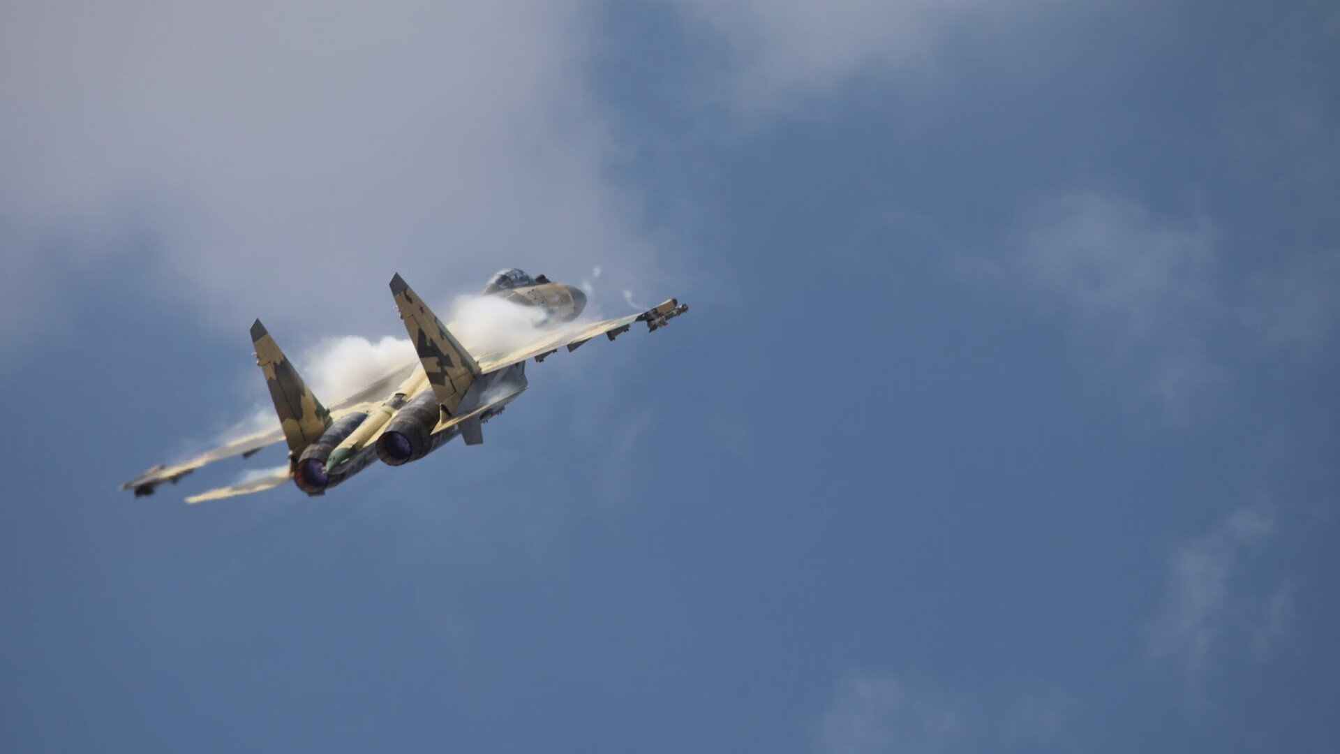 九游游戏中心-“青少年足球联赛火热进行，激发青年的运动热情”，青少年足球邀请赛