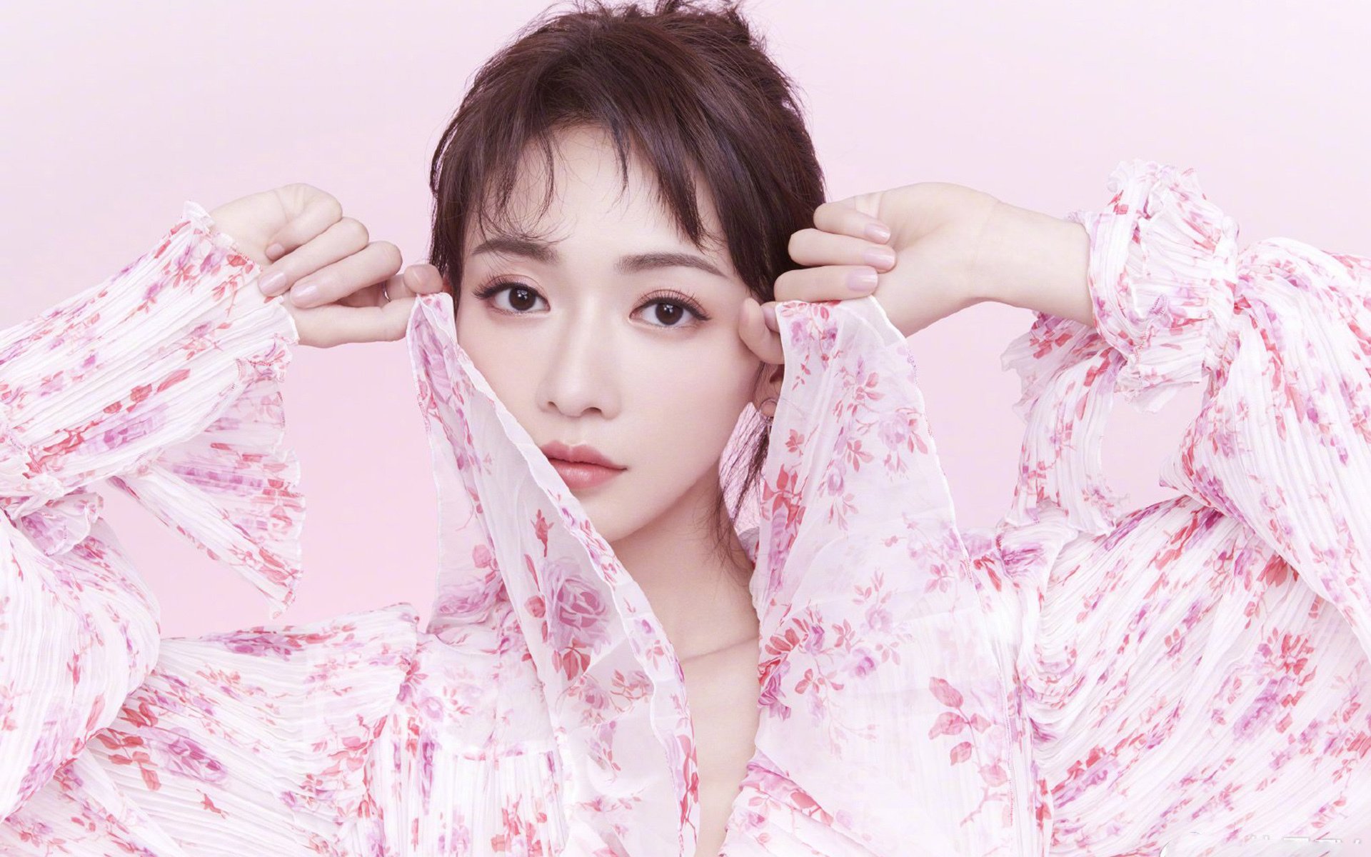 西班牙骑手受邀参加欧洲马术巡回赛，与国际顶级骑手同场竞技。