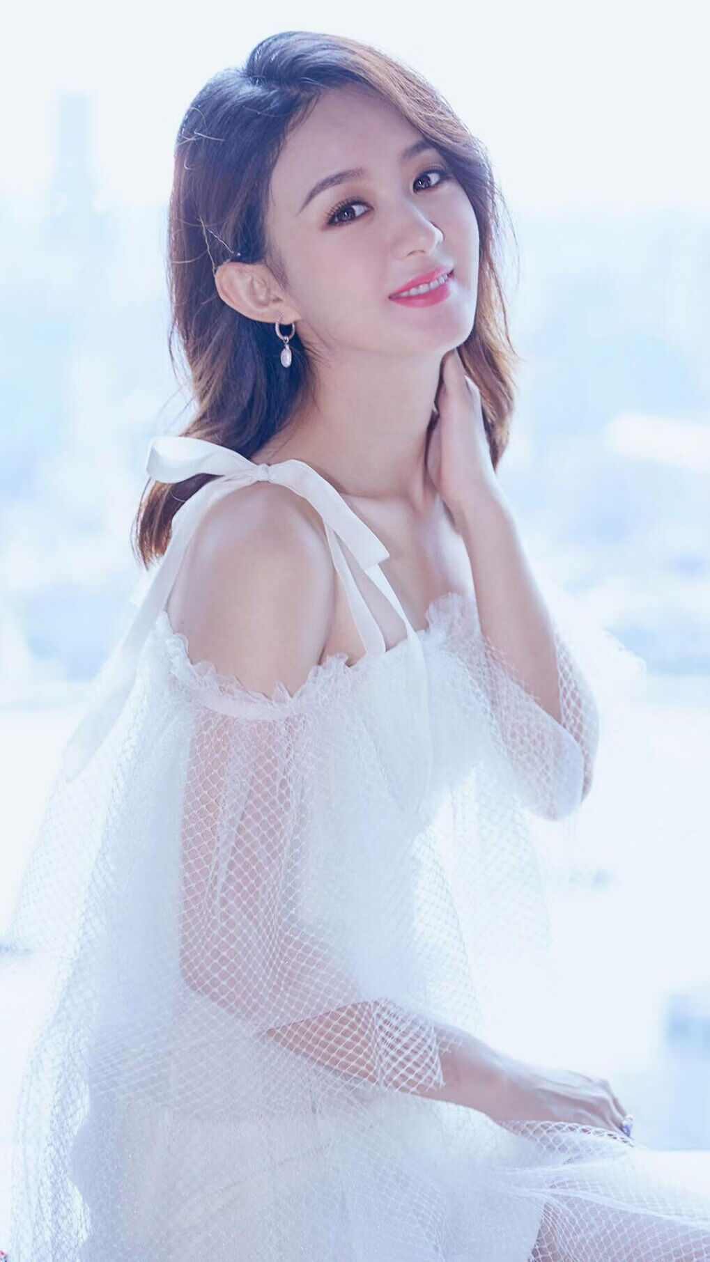 中国足球青训教练的培养路径，中国足球青训队员年龄是多少岁