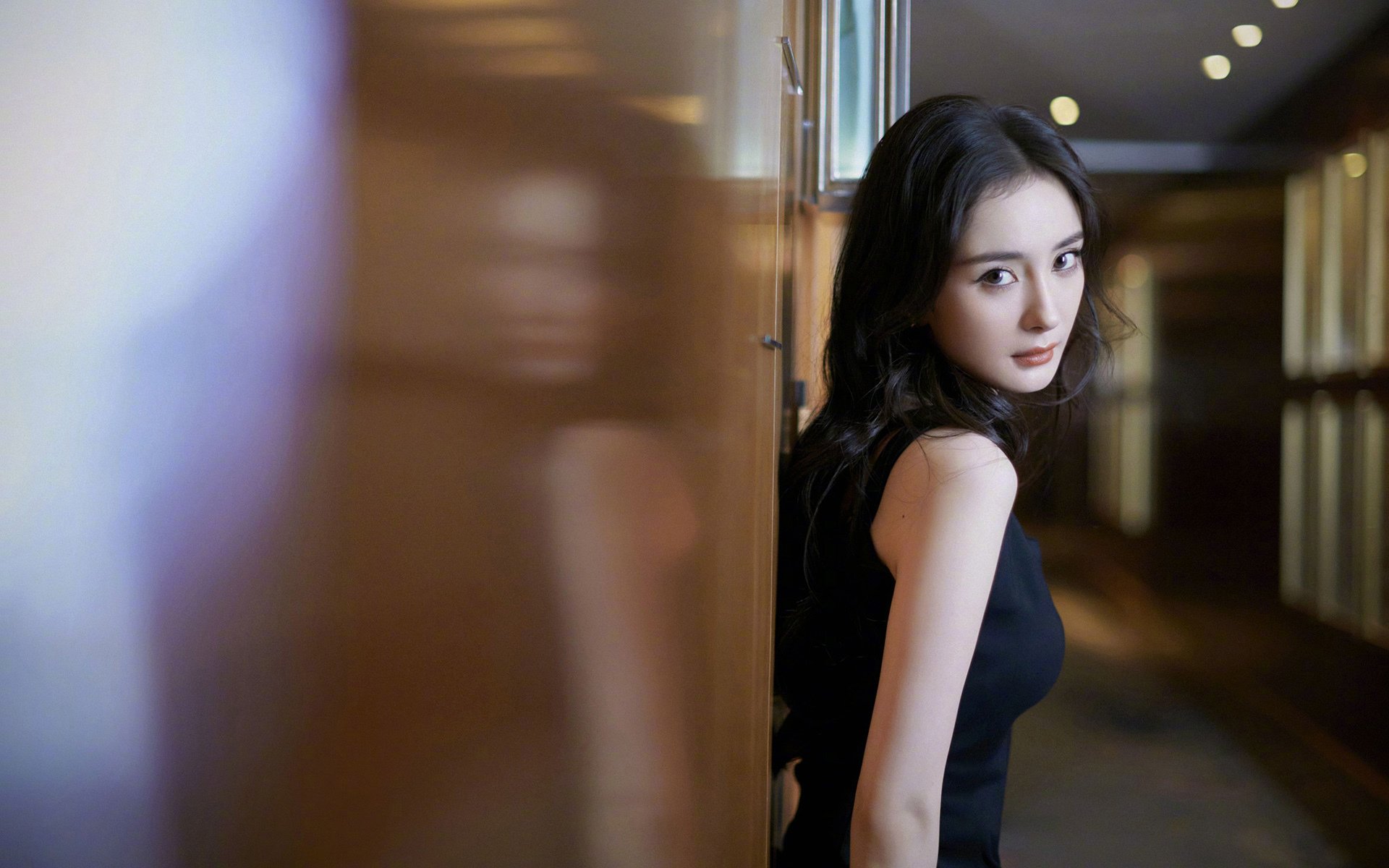 九游网页版入口-“网球赛事：高新体育中心赛场的精妙对抗与攻守转换”