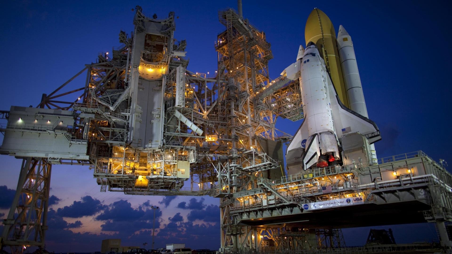 蝶泳转身节奏精准，速度衔接顺滑，蝶泳转身规则