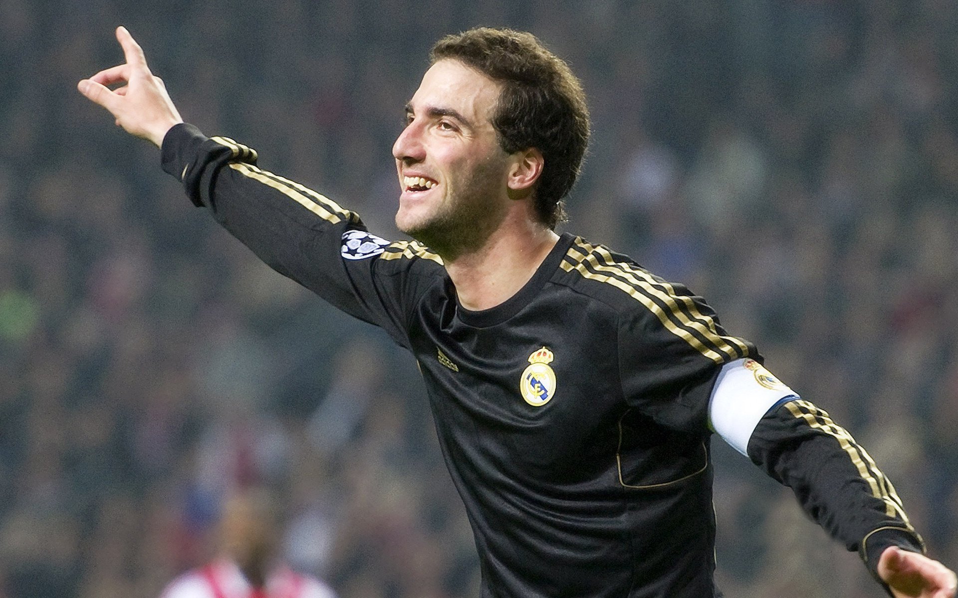 “意甲强强对话：劲旅争锋角逐欧冠门票”，意甲劲旅上演奇葩一幕